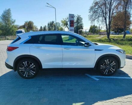Белый Инфинити QX50, объемом двигателя 2 л и пробегом 82 тыс. км за 29900 $, фото 4 на Automoto.ua