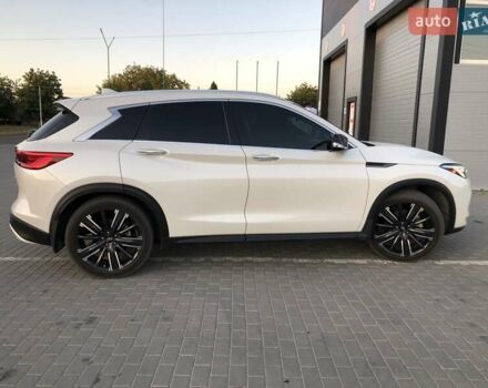 Белый Инфинити QX50, объемом двигателя 2 л и пробегом 199 тыс. км за 24800 $, фото 4 на Automoto.ua