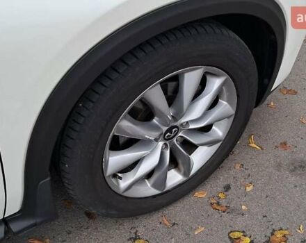 Белый Инфинити QX50, объемом двигателя 2 л и пробегом 74 тыс. км за 24900 $, фото 12 на Automoto.ua