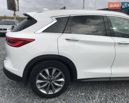 Белый Инфинити QX50, объемом двигателя 2 л и пробегом 60 тыс. км за 25740 $, фото 4 на Automoto.ua