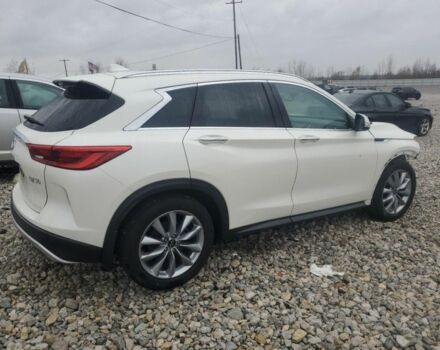 Белый Инфинити QX50, объемом двигателя 2 л и пробегом 63 тыс. км за 16950 $, фото 3 на Automoto.ua