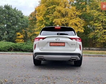 Белый Инфинити QX50, объемом двигателя 2 л и пробегом 74 тыс. км за 24900 $, фото 5 на Automoto.ua