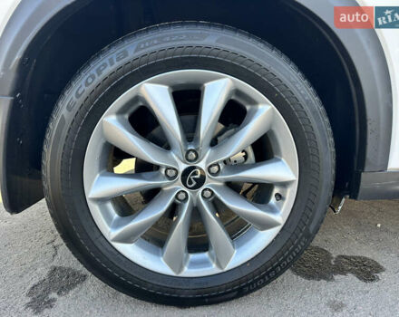 Белый Инфинити QX50, объемом двигателя 2 л и пробегом 71 тыс. км за 23999 $, фото 13 на Automoto.ua