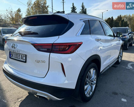 Белый Инфинити QX50, объемом двигателя 2 л и пробегом 71 тыс. км за 23999 $, фото 9 на Automoto.ua