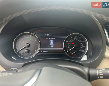 Белый Инфинити QX50, объемом двигателя 2 л и пробегом 107 тыс. км за 27500 $, фото 5 на Automoto.ua