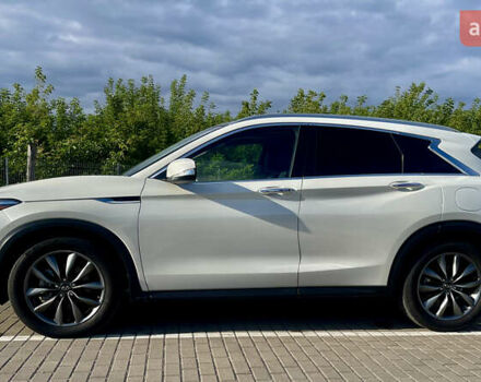Белый Инфинити QX50, объемом двигателя 2 л и пробегом 74 тыс. км за 29700 $, фото 14 на Automoto.ua