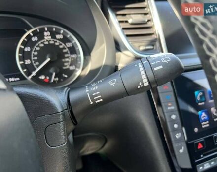 Белый Инфинити QX50, объемом двигателя 2 л и пробегом 75 тыс. км за 25490 $, фото 18 на Automoto.ua