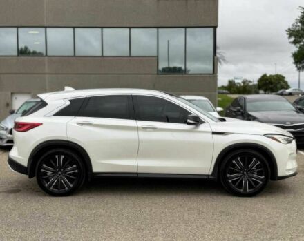 Белый Инфинити QX50, объемом двигателя 2 л и пробегом 14 тыс. км за 6300 $, фото 3 на Automoto.ua
