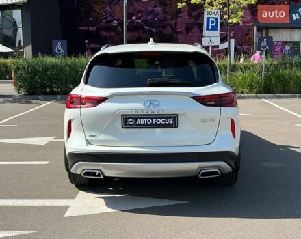 Белый Инфинити QX50, объемом двигателя 2 л и пробегом 75 тыс. км за 25490 $, фото 5 на Automoto.ua