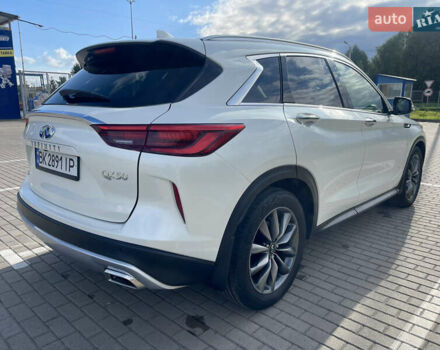 Белый Инфинити QX50, объемом двигателя 2 л и пробегом 74 тыс. км за 29700 $, фото 12 на Automoto.ua