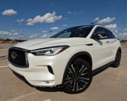 Белый Инфинити QX50, объемом двигателя 2 л и пробегом 26 тыс. км за 6300 $, фото 2 на Automoto.ua