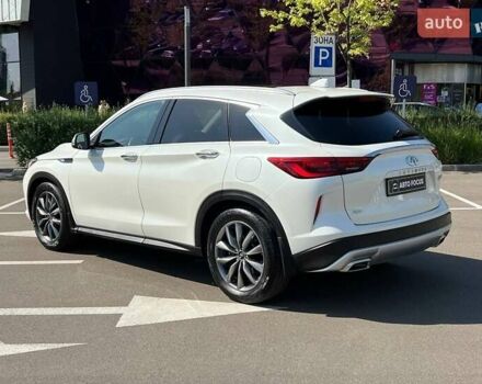 Белый Инфинити QX50, объемом двигателя 2 л и пробегом 75 тыс. км за 25490 $, фото 4 на Automoto.ua