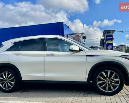 Белый Инфинити QX50, объемом двигателя 2 л и пробегом 74 тыс. км за 29700 $, фото 13 на Automoto.ua