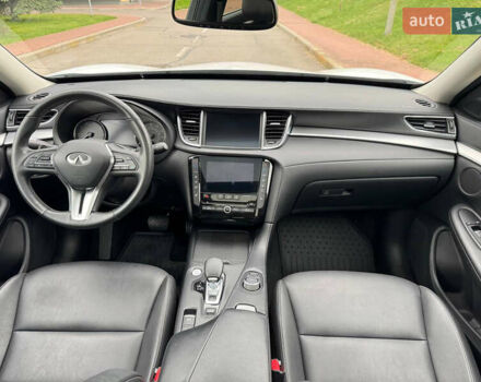 Белый Инфинити QX50, объемом двигателя 2 л и пробегом 81 тыс. км за 21900 $, фото 26 на Automoto.ua