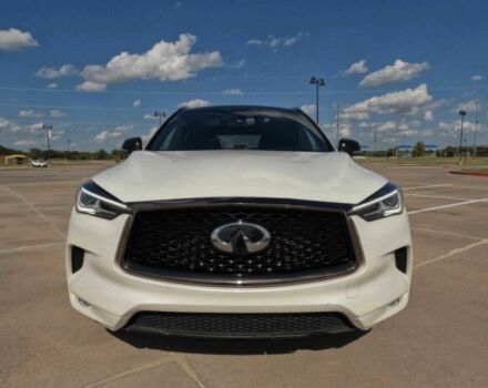 Белый Инфинити QX50, объемом двигателя 2 л и пробегом 26 тыс. км за 6300 $, фото 1 на Automoto.ua