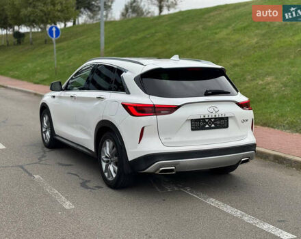 Белый Инфинити QX50, объемом двигателя 2 л и пробегом 81 тыс. км за 21900 $, фото 12 на Automoto.ua