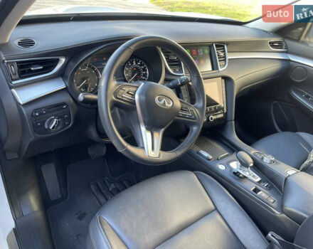 Белый Инфинити QX50, объемом двигателя 2 л и пробегом 74 тыс. км за 29700 $, фото 16 на Automoto.ua