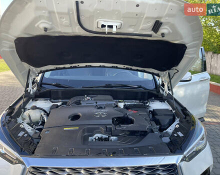 Белый Инфинити QX50, объемом двигателя 2 л и пробегом 74 тыс. км за 29700 $, фото 32 на Automoto.ua