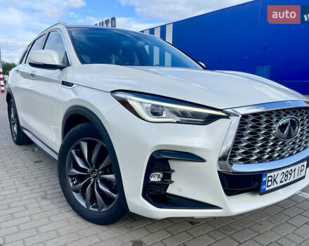 Белый Инфинити QX50, объемом двигателя 2 л и пробегом 74 тыс. км за 29700 $, фото 7 на Automoto.ua