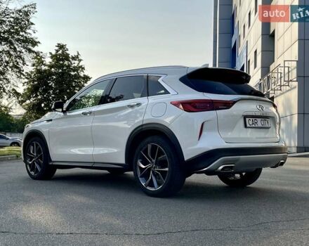 Белый Инфинити QX50, объемом двигателя 1.99 л и пробегом 34 тыс. км за 34999 $, фото 4 на Automoto.ua