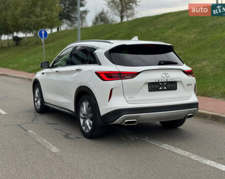 Белый Инфинити QX50, объемом двигателя 2 л и пробегом 81 тыс. км за 21900 $, фото 11 на Automoto.ua