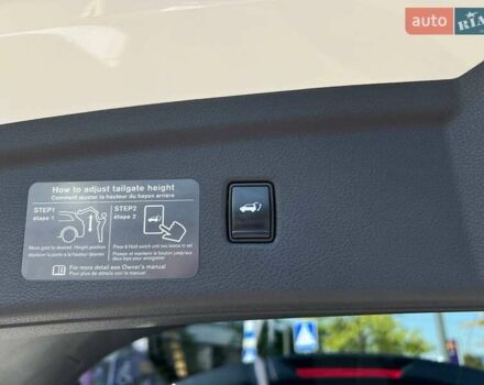 Белый Инфинити QX50, объемом двигателя 2 л и пробегом 75 тыс. км за 25490 $, фото 26 на Automoto.ua