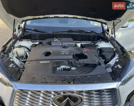 Белый Инфинити QX50, объемом двигателя 2 л и пробегом 74 тыс. км за 29700 $, фото 31 на Automoto.ua