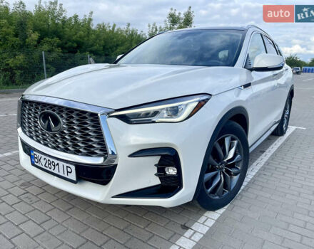 Белый Инфинити QX50, объемом двигателя 2 л и пробегом 74 тыс. км за 29700 $, фото 9 на Automoto.ua