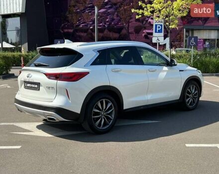 Белый Инфинити QX50, объемом двигателя 2 л и пробегом 75 тыс. км за 25490 $, фото 6 на Automoto.ua