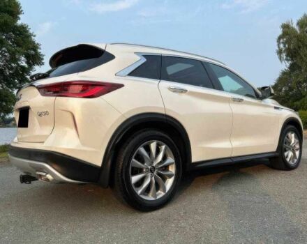 Белый Инфинити QX50, объемом двигателя 2 л и пробегом 56 тыс. км за 7300 $, фото 6 на Automoto.ua