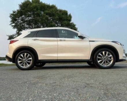 Белый Инфинити QX50, объемом двигателя 2 л и пробегом 56 тыс. км за 7300 $, фото 4 на Automoto.ua