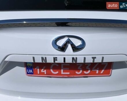 Белый Инфинити QX50, объемом двигателя 2 л и пробегом 14 тыс. км за 29800 $, фото 224 на Automoto.ua