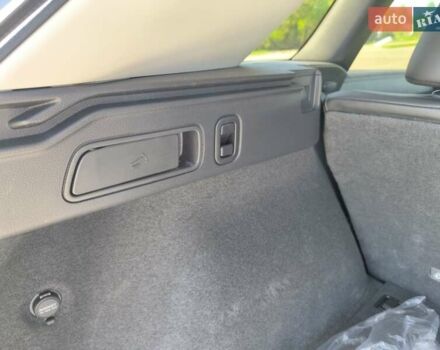 Белый Инфинити QX50, объемом двигателя 2 л и пробегом 14 тыс. км за 29800 $, фото 304 на Automoto.ua