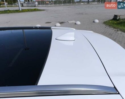 Белый Инфинити QX50, объемом двигателя 2 л и пробегом 14 тыс. км за 29800 $, фото 154 на Automoto.ua