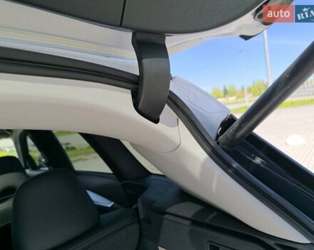 Белый Инфинити QX50, объемом двигателя 2 л и пробегом 14 тыс. км за 29800 $, фото 302 на Automoto.ua