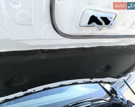 Белый Инфинити QX50, объемом двигателя 2 л и пробегом 14 тыс. км за 29800 $, фото 95 на Automoto.ua