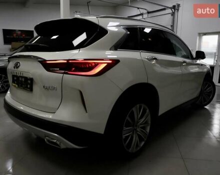Белый Инфинити QX50, объемом двигателя 1.99 л и пробегом 38 тыс. км за 28999 $, фото 2 на Automoto.ua