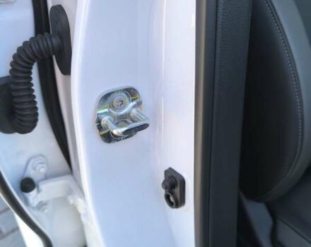 Белый Инфинити QX50, объемом двигателя 2 л и пробегом 14 тыс. км за 29800 $, фото 238 на Automoto.ua