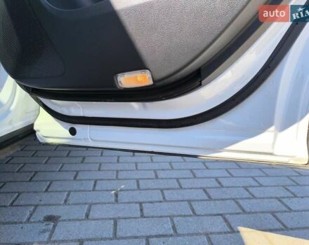 Белый Инфинити QX50, объемом двигателя 2 л и пробегом 14 тыс. км за 29800 $, фото 252 на Automoto.ua