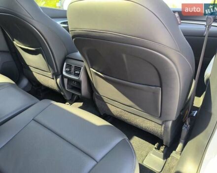 Белый Инфинити QX50, объемом двигателя 2 л и пробегом 14 тыс. км за 29800 $, фото 127 на Automoto.ua