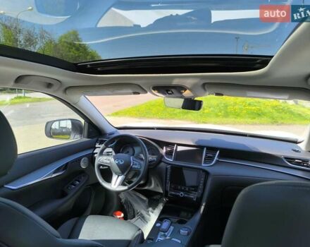 Белый Инфинити QX50, объемом двигателя 2 л и пробегом 14 тыс. км за 29800 $, фото 36 на Automoto.ua