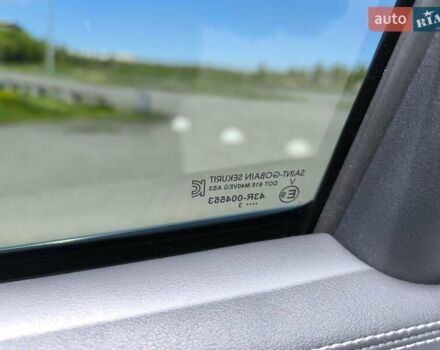 Белый Инфинити QX50, объемом двигателя 2 л и пробегом 14 тыс. км за 29800 $, фото 227 на Automoto.ua