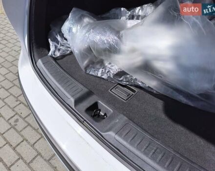 Белый Инфинити QX50, объемом двигателя 2 л и пробегом 14 тыс. км за 29800 $, фото 209 на Automoto.ua