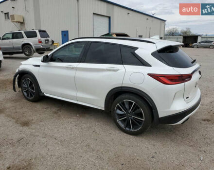 Белый Инфинити QX50, объемом двигателя 2 л и пробегом 66 тыс. км за 20600 $, фото 1 на Automoto.ua
