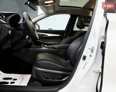 Белый Инфинити QX50, объемом двигателя 1.99 л и пробегом 38 тыс. км за 28999 $, фото 54 на Automoto.ua