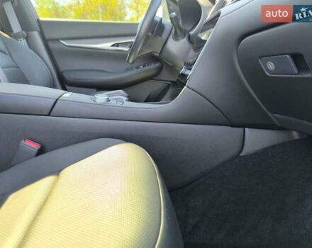 Белый Инфинити QX50, объемом двигателя 2 л и пробегом 14 тыс. км за 29800 $, фото 110 на Automoto.ua