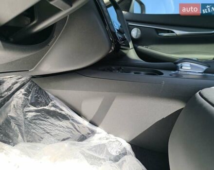 Белый Инфинити QX50, объемом двигателя 2 л и пробегом 14 тыс. км за 29800 $, фото 80 на Automoto.ua