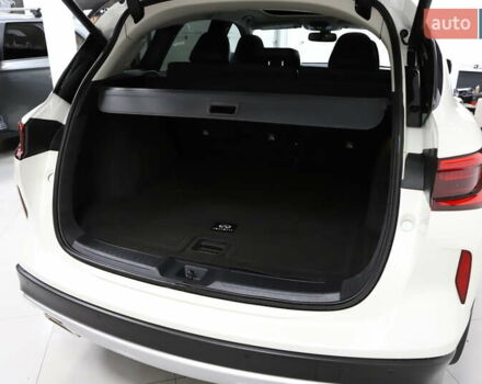 Белый Инфинити QX50, объемом двигателя 1.99 л и пробегом 38 тыс. км за 28999 $, фото 91 на Automoto.ua