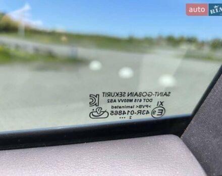 Белый Инфинити QX50, объемом двигателя 2 л и пробегом 14 тыс. км за 29800 $, фото 105 на Automoto.ua