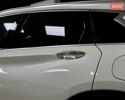 Белый Инфинити QX50, объемом двигателя 1.99 л и пробегом 38 тыс. км за 28999 $, фото 50 на Automoto.ua